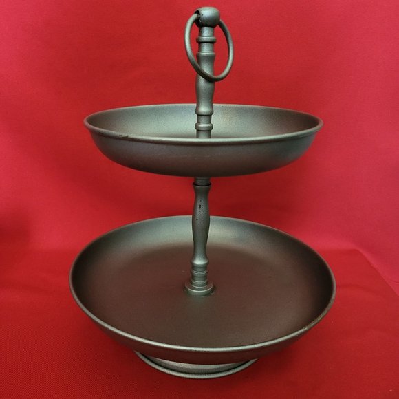 2 Tier Circular Silver Plated Cake Stand Dessert Table Tray Metal Server - Picture 3 of 14